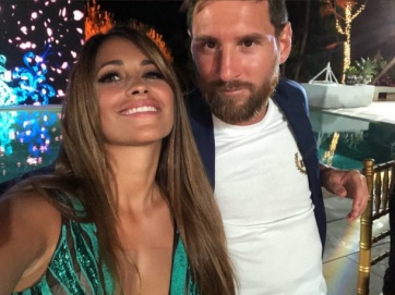 El glamour de Messi y Antonela en el casamiento de Cesc Fàbregas