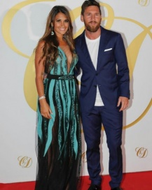 El glamour de Messi y Antonela en el casamiento de Cesc Fàbregas