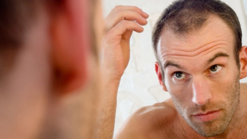 Testean con éxito un compuesto que frena la caída del pelo y las canas