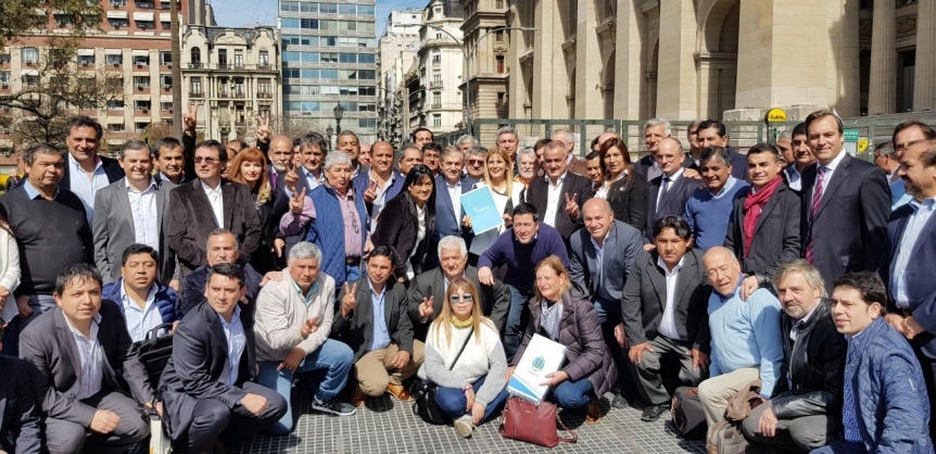 En medio de la crisis, peronistas presionan a Provincia para declarar la emergencia social