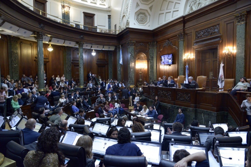 Con polémica, la Legislatura Porteña avanzó con la ampliación de Aeroparque