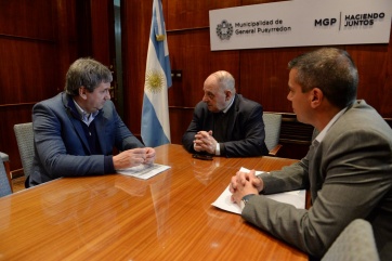 Vidal desparramó a su equipo por toda la Quinta, tras el acto de unidad PJ en Necochea