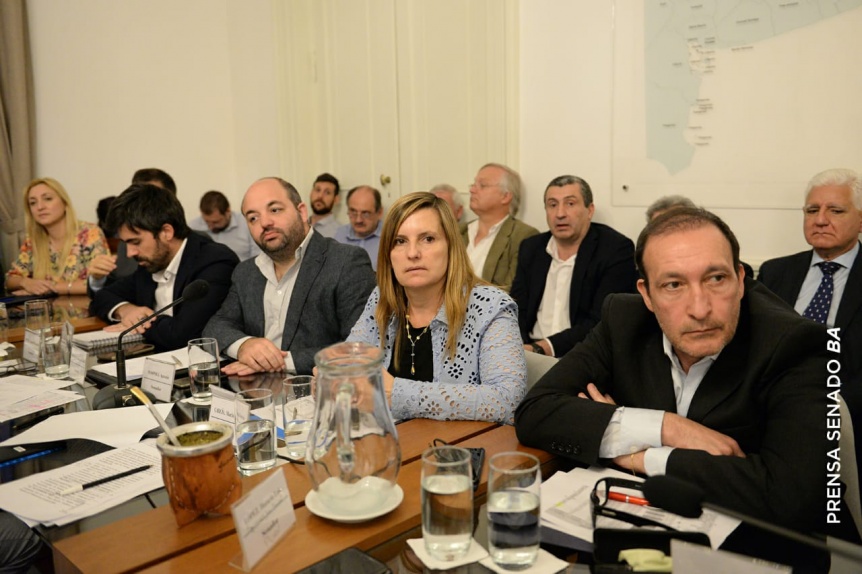 El senador Vivona salió a defender la obra pública de los intendentes del peronismo