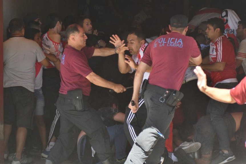 Superfinal: la política opinó en las redes sobre los incidentes en el River-Boca
