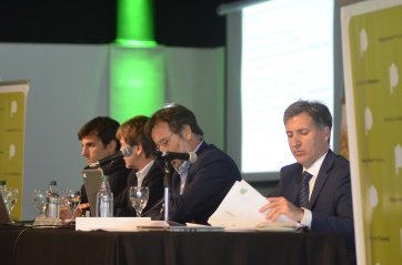 Frente a jefes comunales, Lacunza respaldó el Consenso Fiscal firmado con la Nación