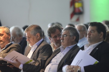 Frente a jefes comunales, Lacunza respaldó el Consenso Fiscal firmado con la Nación