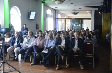 Frente a jefes comunales, Lacunza respaldó el Consenso Fiscal firmado con la Nación