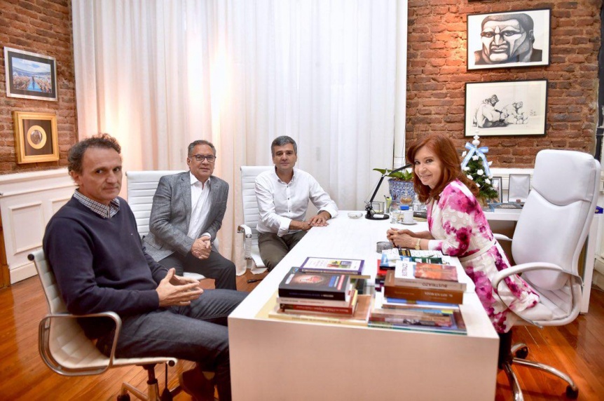 Cristina recibió a intendentes del Conurbano y el interior y toma fuerza su candidatura