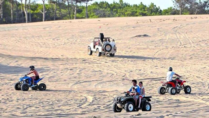 Tras la muerte de un menor, recordaron la reglamentación sobre cuatriciclos en la playa