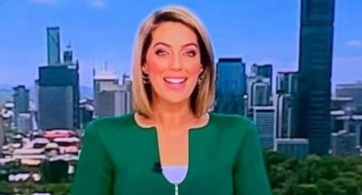 Una conductora de televisión australiana usó un escote en forma de pene