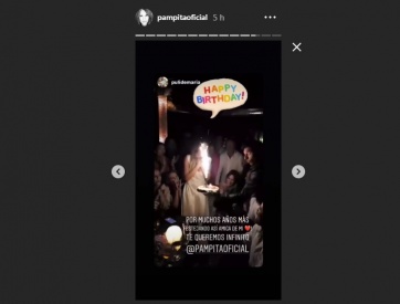 Pampita desafió a la suerte y celebró su cumpleaños por adelantado