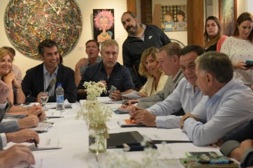 Qué dijeron los intendentes que fueron a Azul a respaldar el desdoblamiento