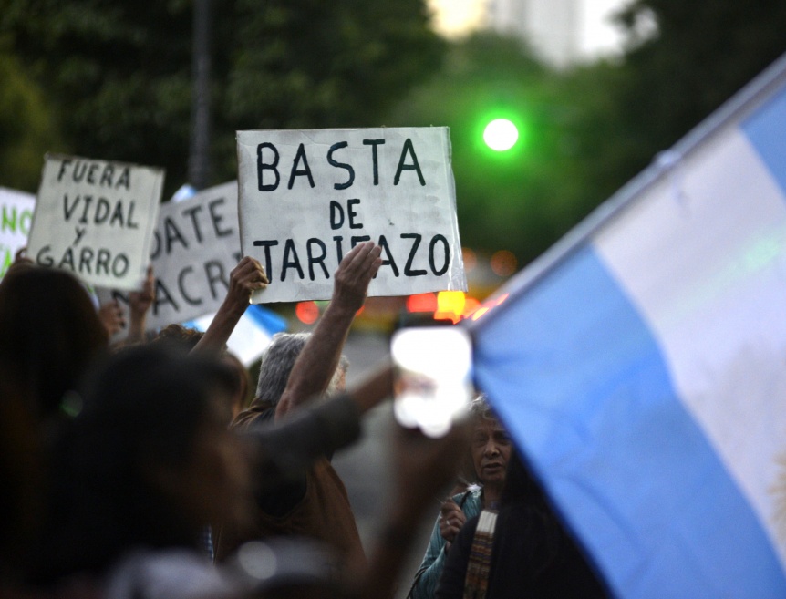 Déjà vu: Provincia habilitó a empresas energéticas a trasladar la pérdida por inflación a las tarifas
