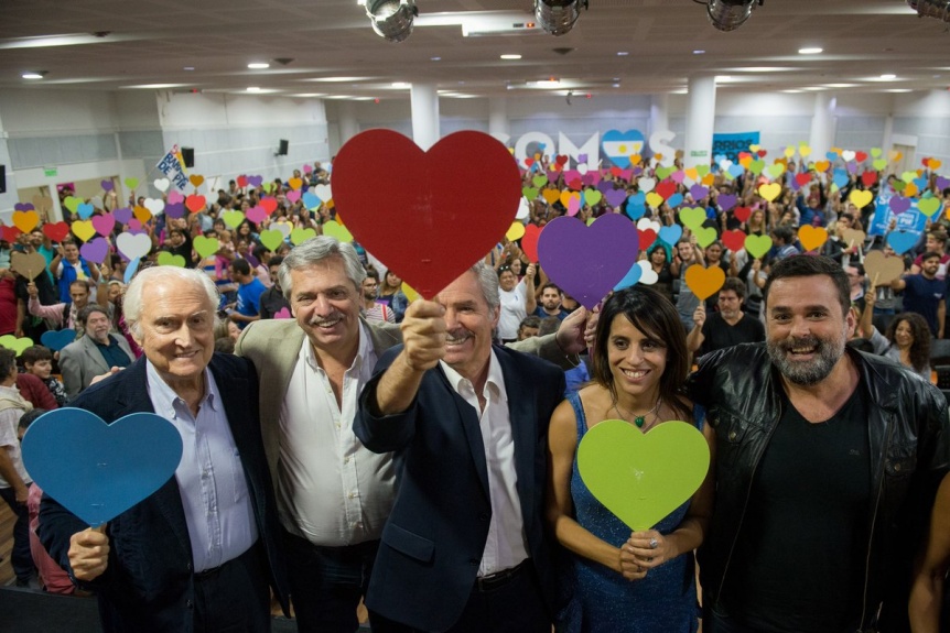 En su primer Congreso nacional, Somos se rodeó de kirchneristas y peronistas