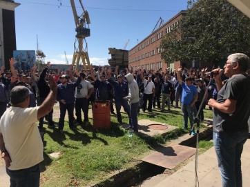 Se reactiva el conflicto por el Astillero Río Santiago: trabajadores vuelven a marchar a Gobernación