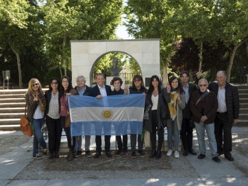 El jefe del PJ bonaerense inauguró en España placa conmemorativa a Evita
