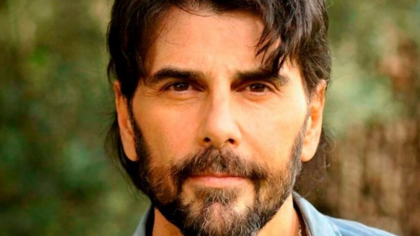 Tras ser citado por la justicia, Juan Darthés debería regresar a la Argentina