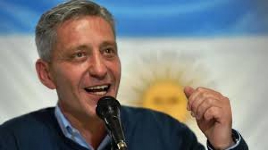 Con un emotivo discurso y Massa presente, Arcioni llamó a la “unidad”