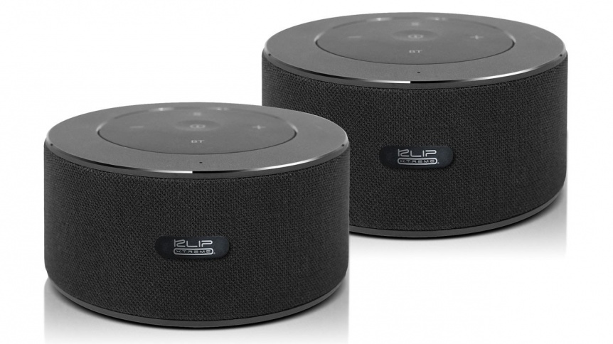 Parlantes omnidireccionales y auriculares minimalistas